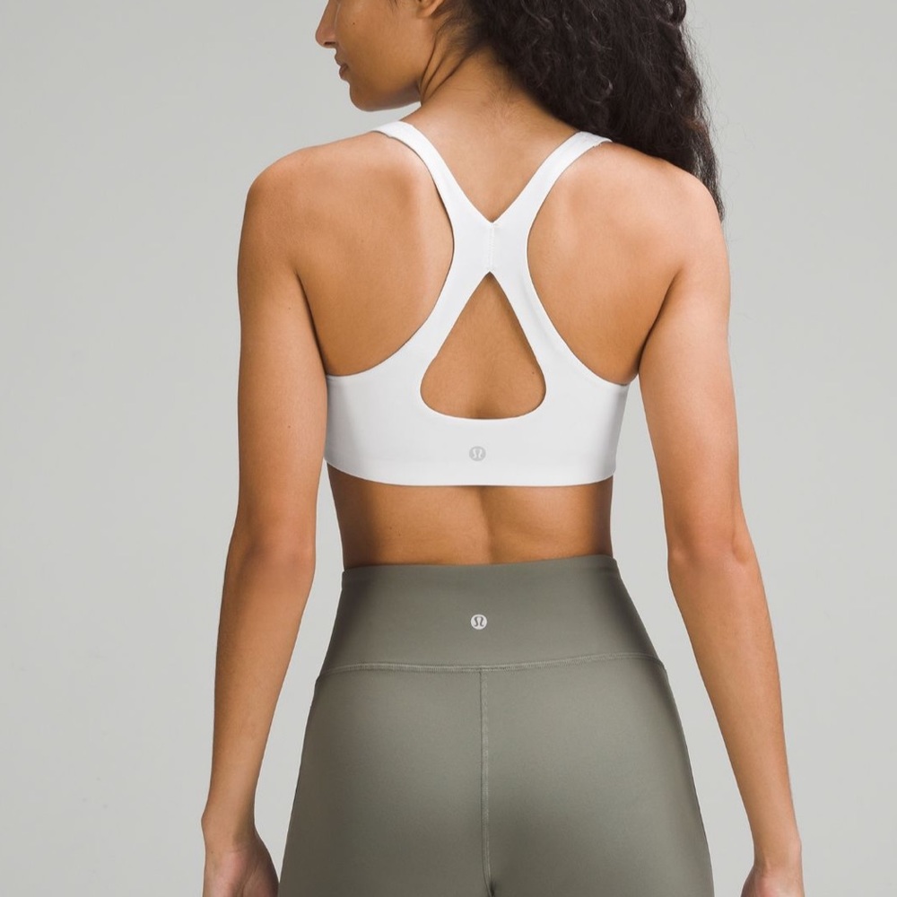 Lululemon smoothcover size 4